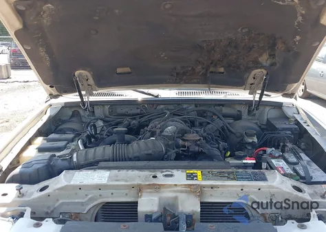 2005 Ford Explorer Sport Trac Adrenalin/Xls/Xlt z USA, uszkodzony, nr VIN 1FMZU77K75UB14875